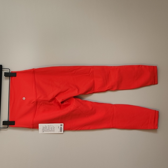 Lululemon NWT Align HR Pant 25" inseam size 6 - Picture 4 of 4